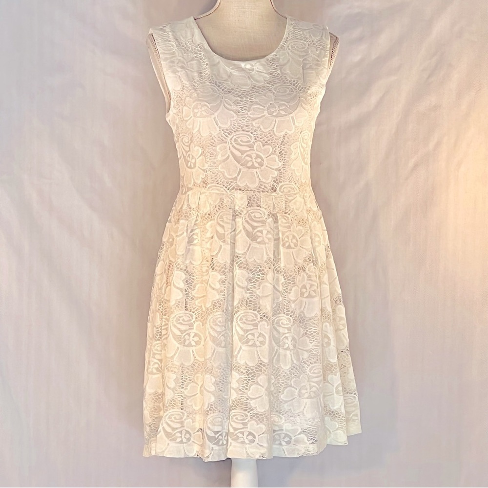 Oin Ein White Floral Lace Sleeveless Fit & Flare Dress Pleated Skirt M👍